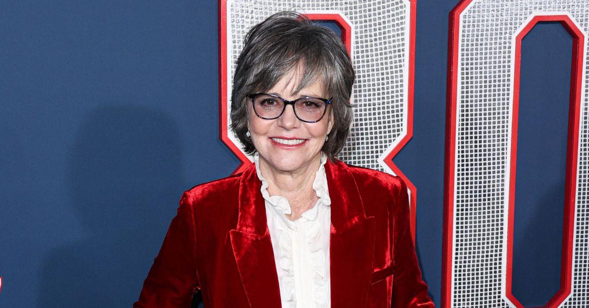 sally field pain lost love burt reynolds relationship wouldnt last