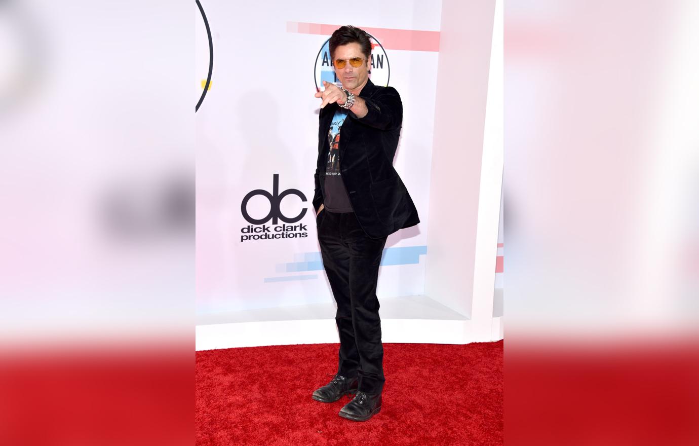 American Music Awards Red Carpet Celebrity Arrivals