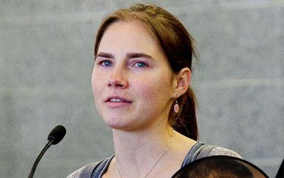 //amanda_knox_returns_to___