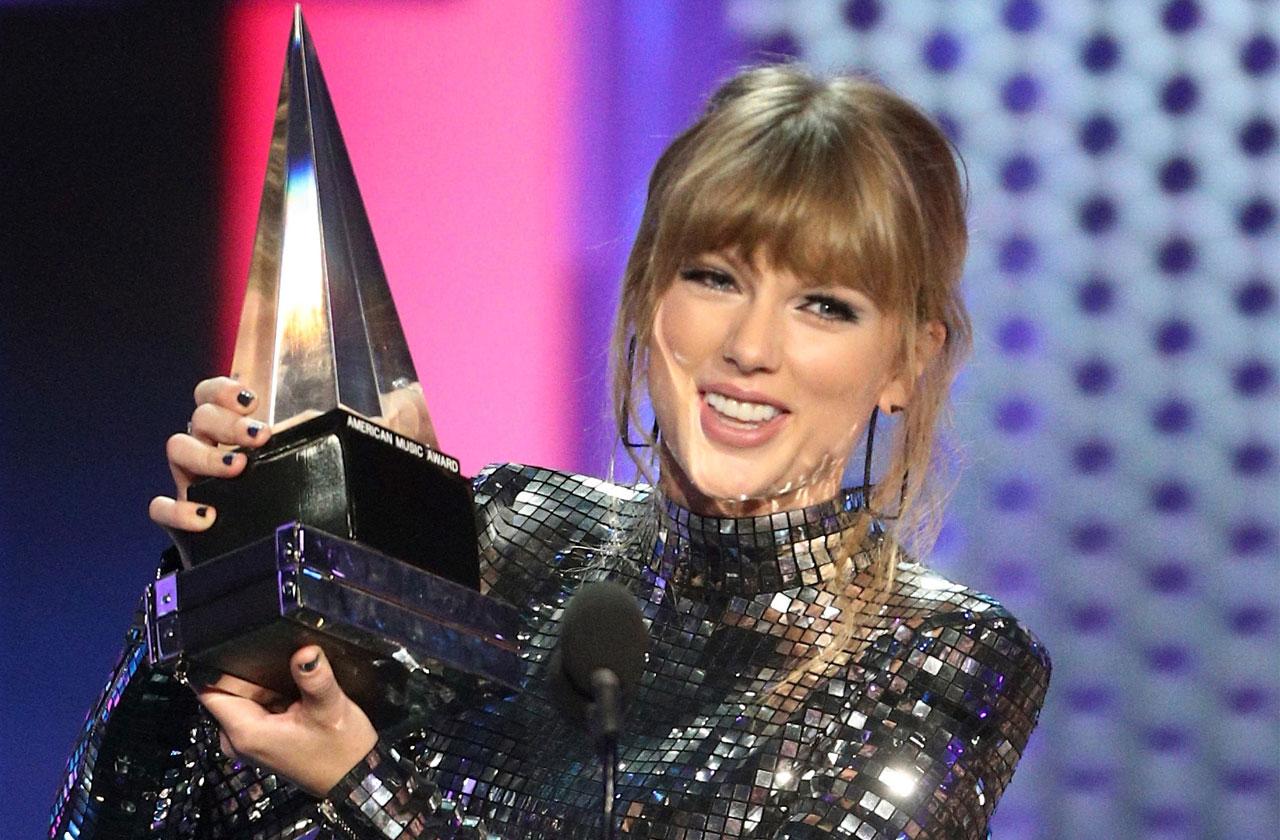 Taylor Swift 2018 AMA Speech Win