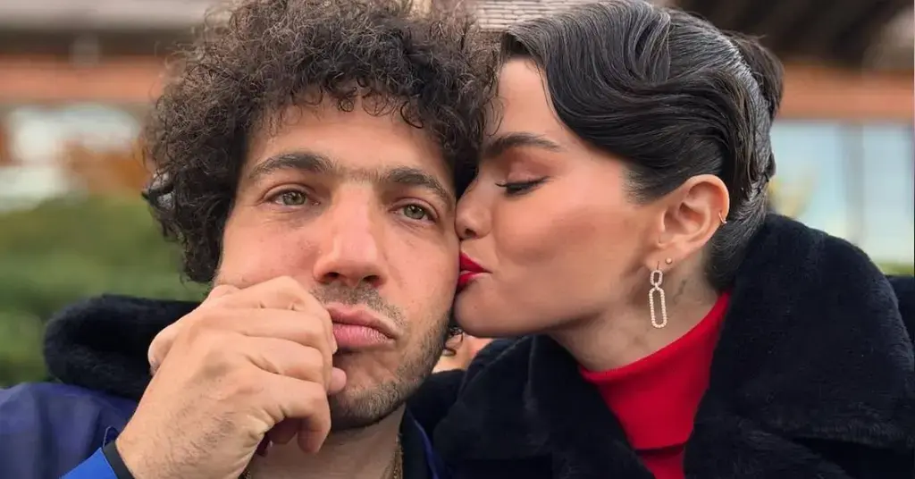 selena gomez snubs mom picks grandfather studded wedding