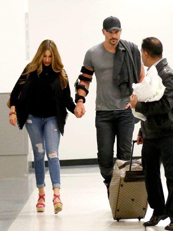 //sofia vergara joe manganiello engagement ring pics