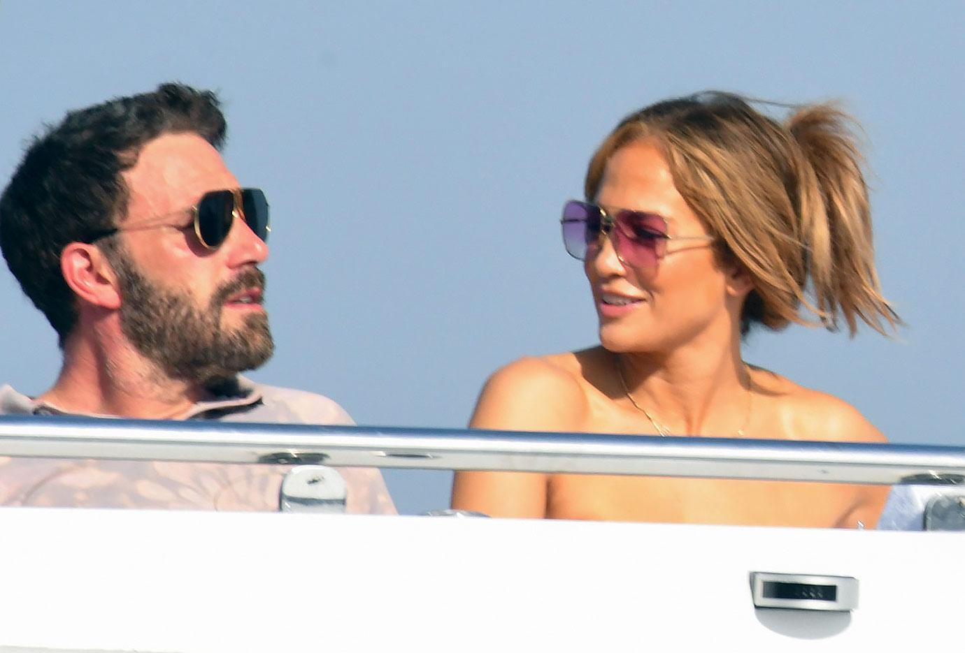 jennifer lopez harry winston diamond bracelet ben affleck  photos r