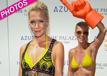 //jennie garth bikindea