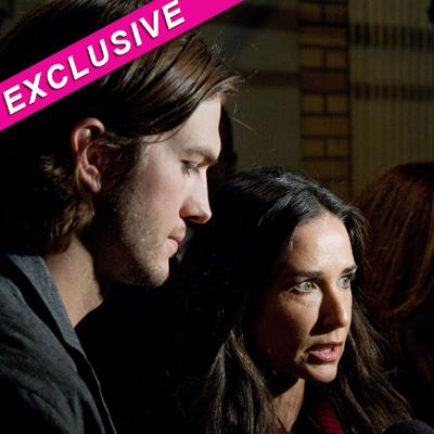 Demi Moore & Ashton Kutcher Break Up: On Twitter