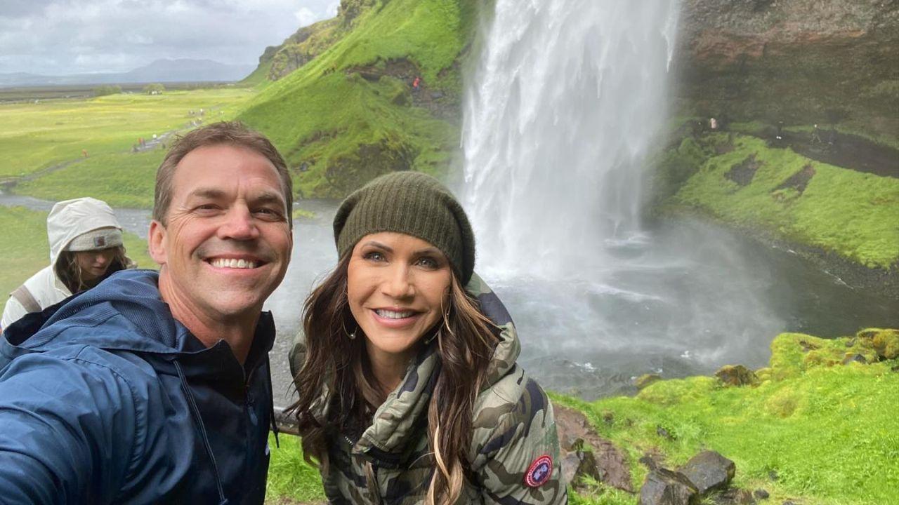 Photo of Bryon and Kristi Noem