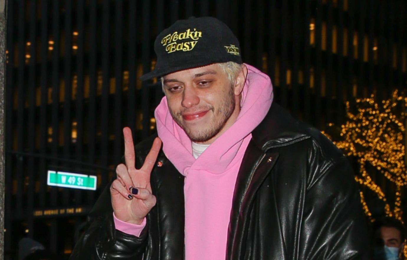 pete davidson absent saturday night live cast abandoned