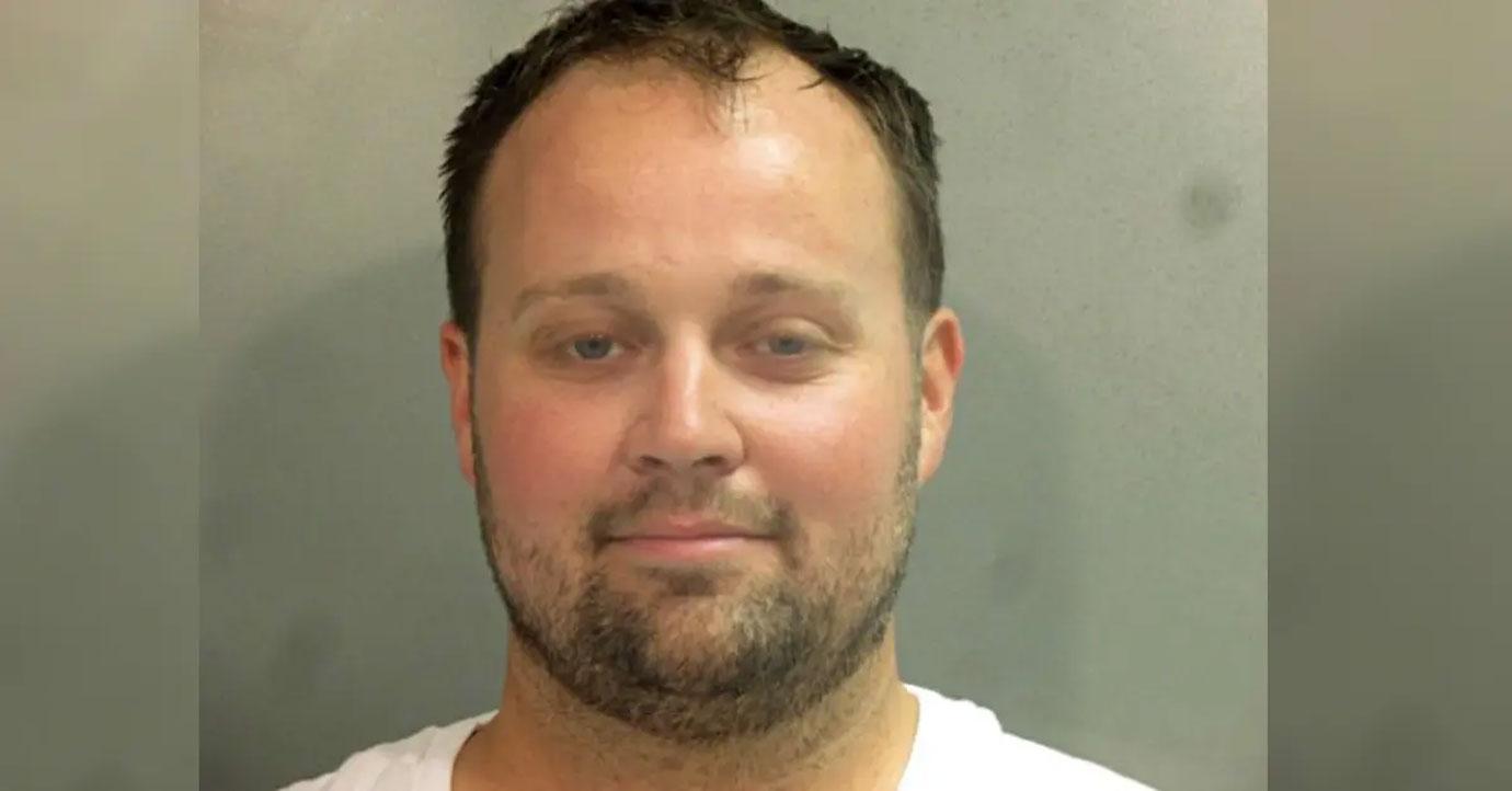 josh duggar arrested federal hold car dealership arkansas  counting