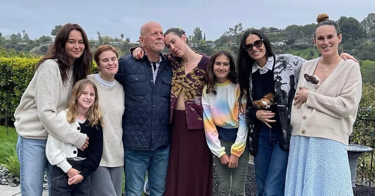 Photo of Bruce Willis and family