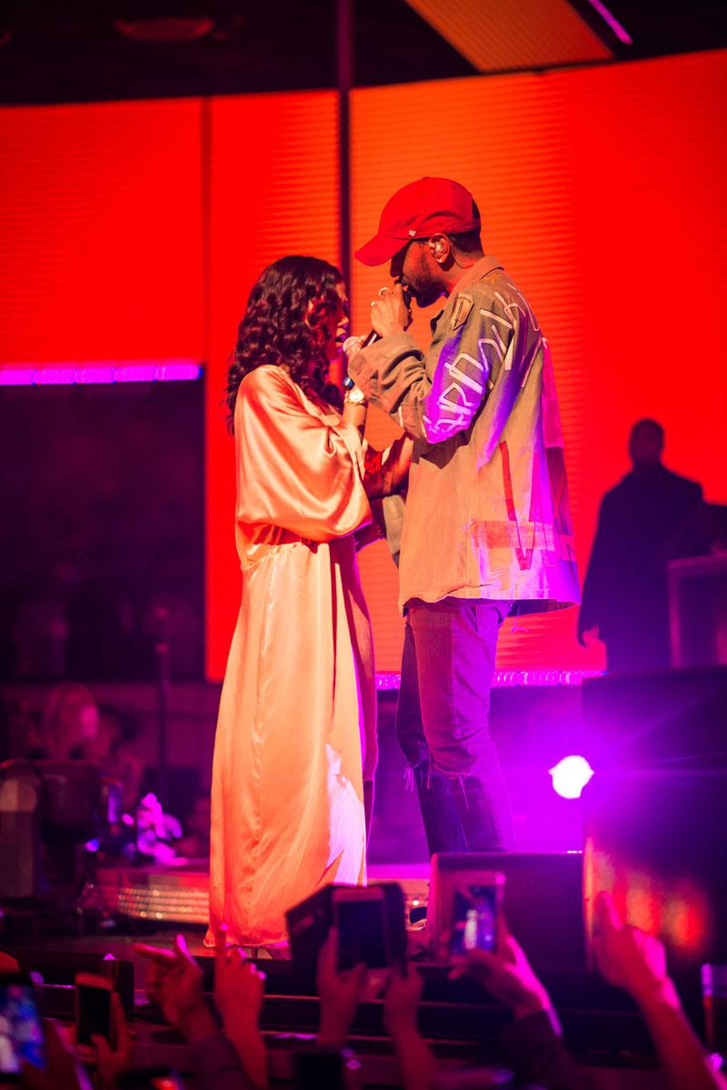 //Jhene Aiko Performs with Big