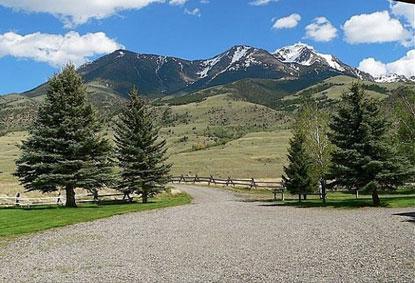 //quaid lake house