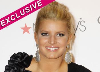 //pp_jessicaweight_wenn_twitter