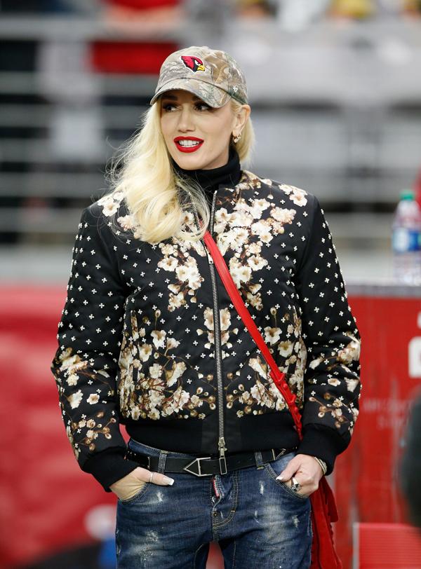 Gwen Stefani & Blake Shelton Couple Up for Cardinals Game!: Photo 3538828, Blake  Shelton, Gwen Stefani Photos