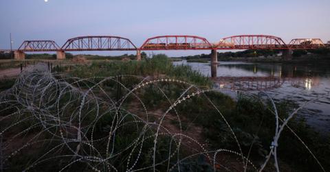 chinese immigrants sneaking california mexico minutes segment