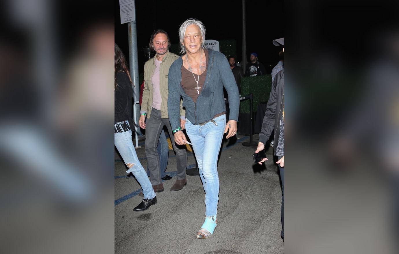 Mickey Rourke Concert Mickey Rourke Looks Unrecognizable At Concert