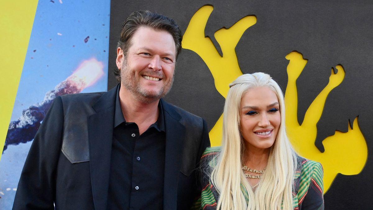Blake Shelton and Gwen Stefani have drafted New Year's resolutions to ease divorce talk as their marriage faces strain.