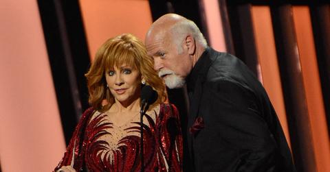 reba mcentire annoyed boyfriend rex confidence