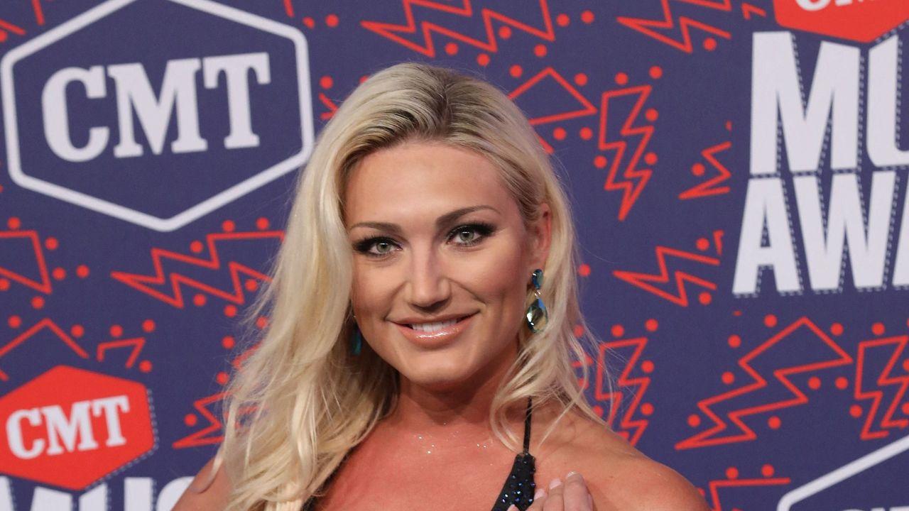 Brooke Hogan opens up about her painful estrangement from late father, Hulk Hogan and their family rift.