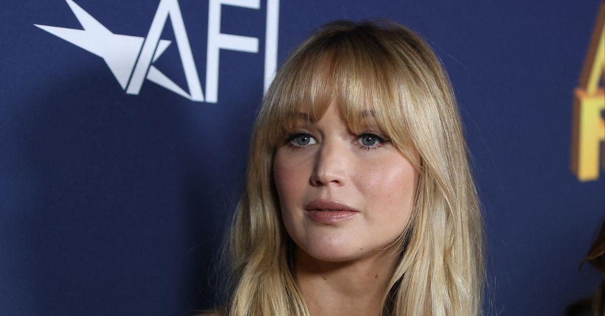 jennifer lawrence opens up about how she slept with director of movie