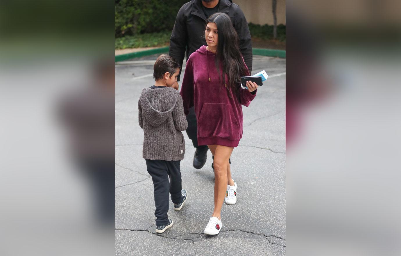 //kourtney kardashian braless no pants scott disick cheating