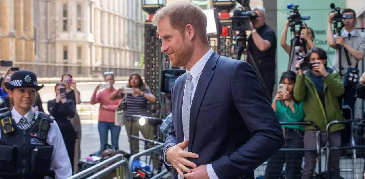 homesick harry planning to quit us wife meghan markle wants pals back