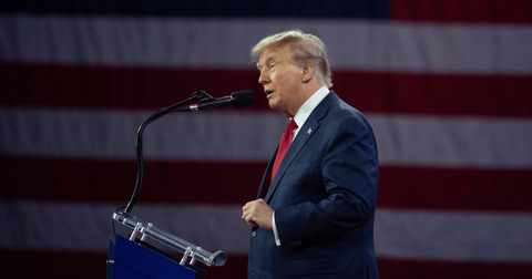 donald trump revives feud with megyn kelly