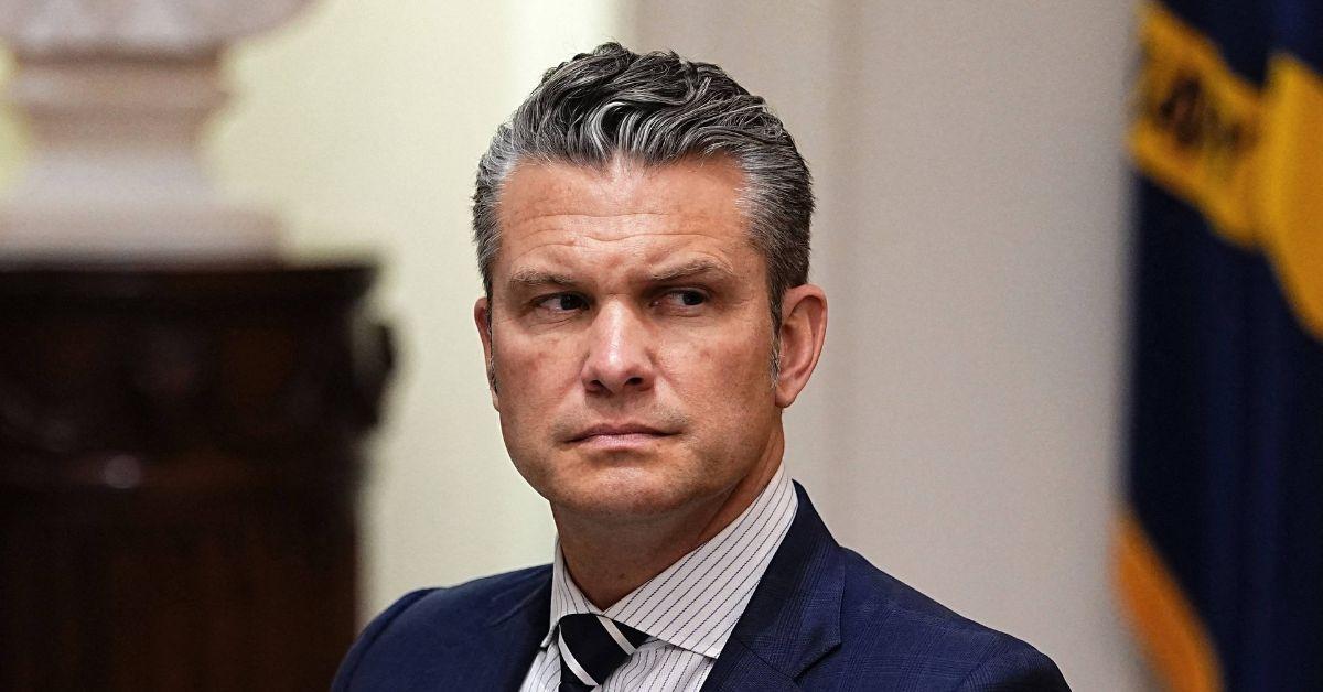 picture of pete Hegseth