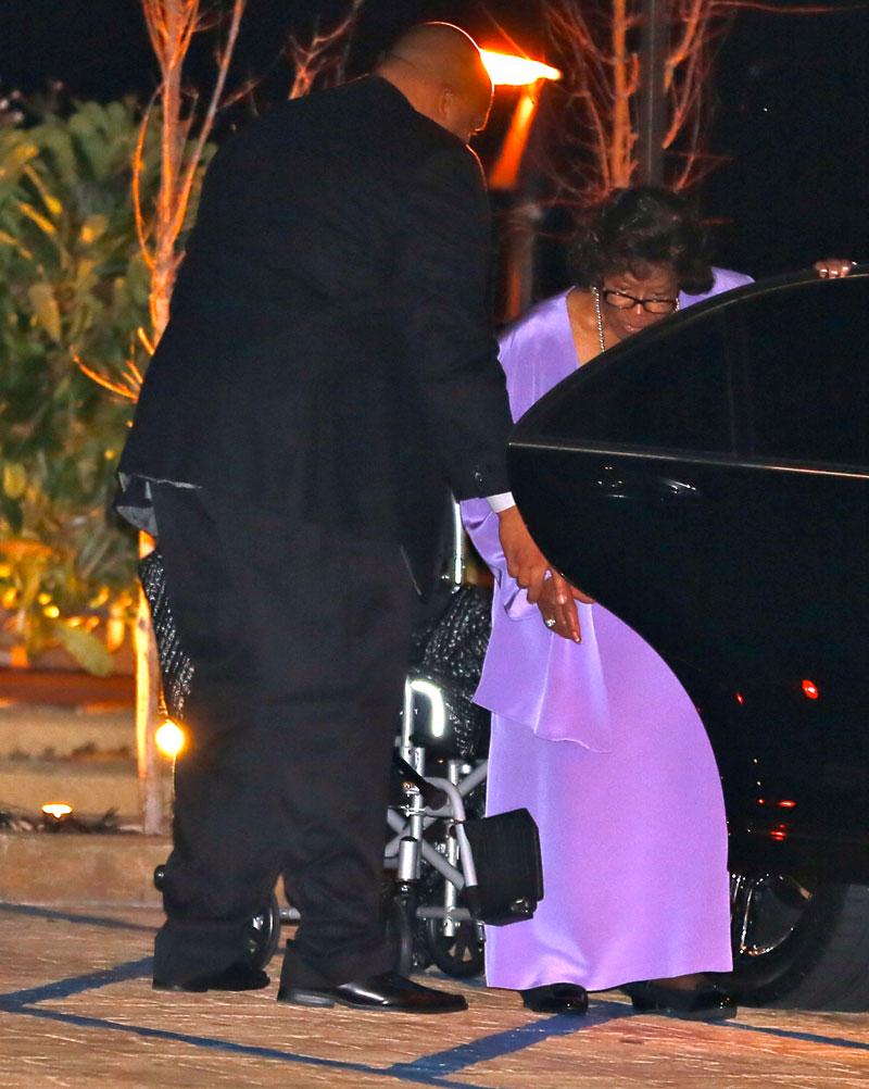 Katherine Jackson Sick Wheelchair Photos