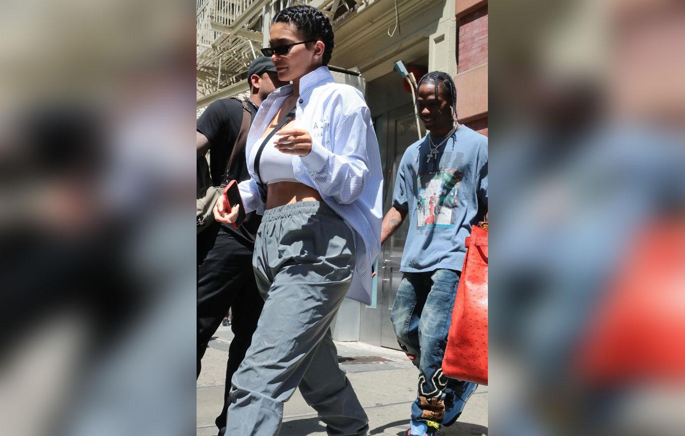 Kylie Jenner Flaunts Flat Stomach, Post Baby Belly