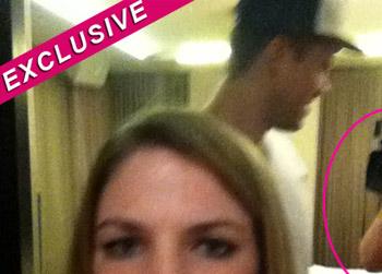 //kris humphries party girl set up camera twitter