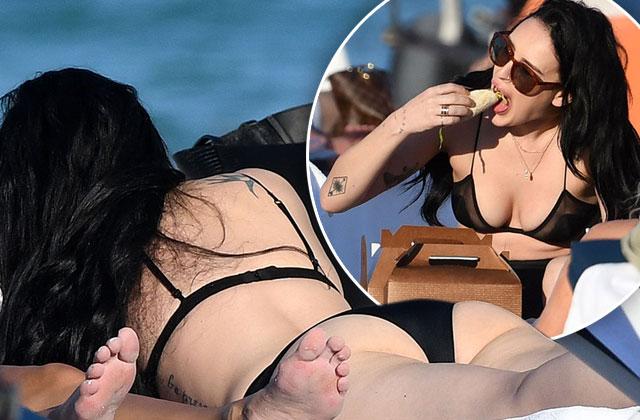 //rumer willis bikini nip slip smoking