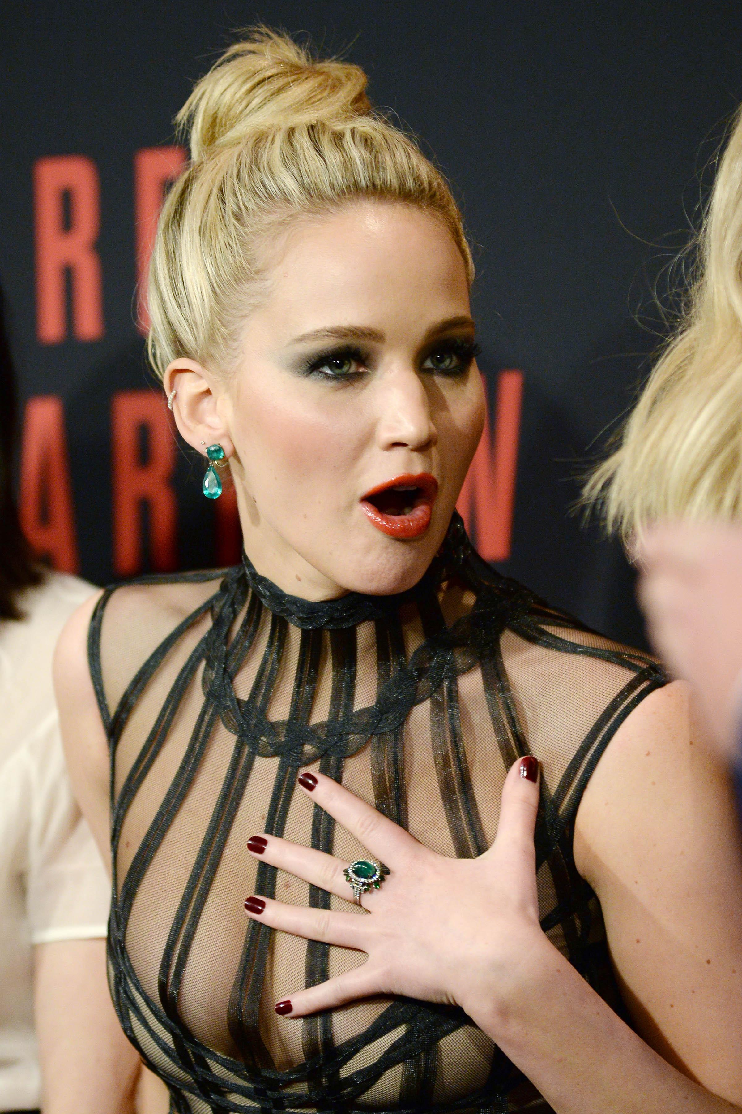 Female Celebs Who Smoke Weed: Jennifer Lawrence