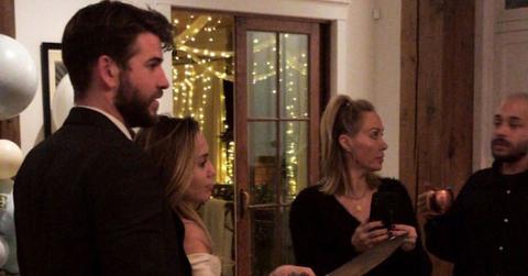 miley cyrus liam hemsworth wedding tennessee fried chicken