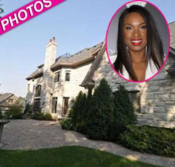 Jennifer Hudson Buys Massive Mansion In Chicago Suburb: Take A Peek Inside!