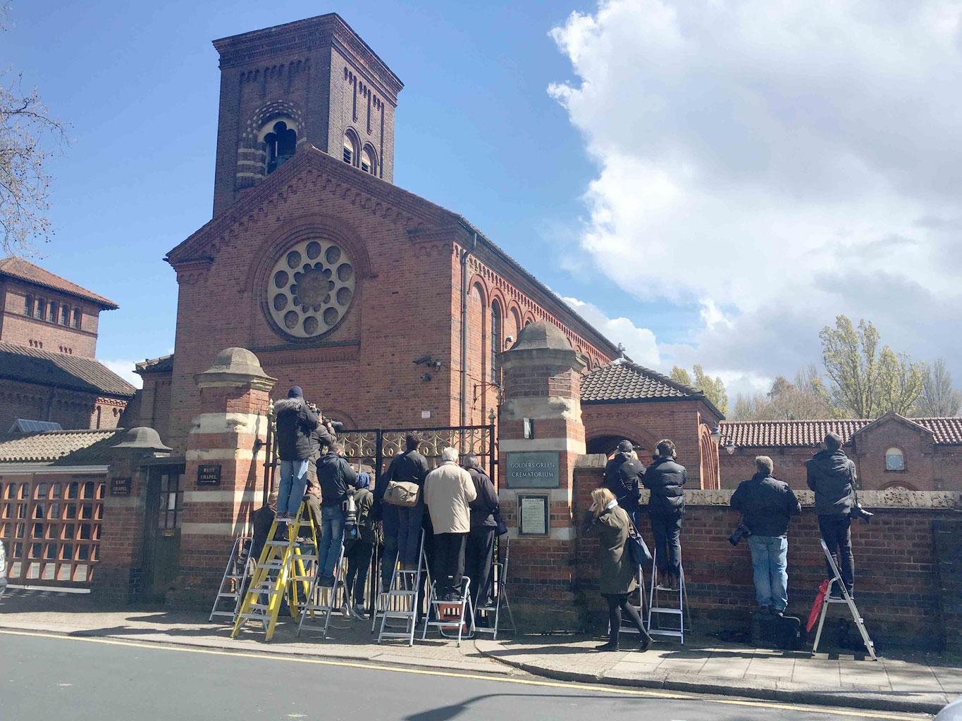 //david gest dead funeral photos