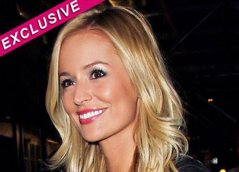 //pp_emilythird_splashnews