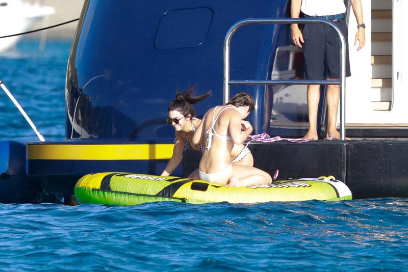 Kendall Jenner Vacation Photos With Harry Styles, Ellen DeGeneres