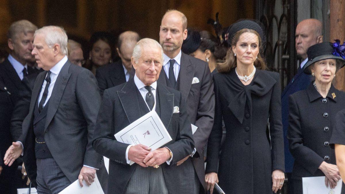 Photo of Prince Wiliiam, Kate Middleton, Andrew Windsor and King Charles