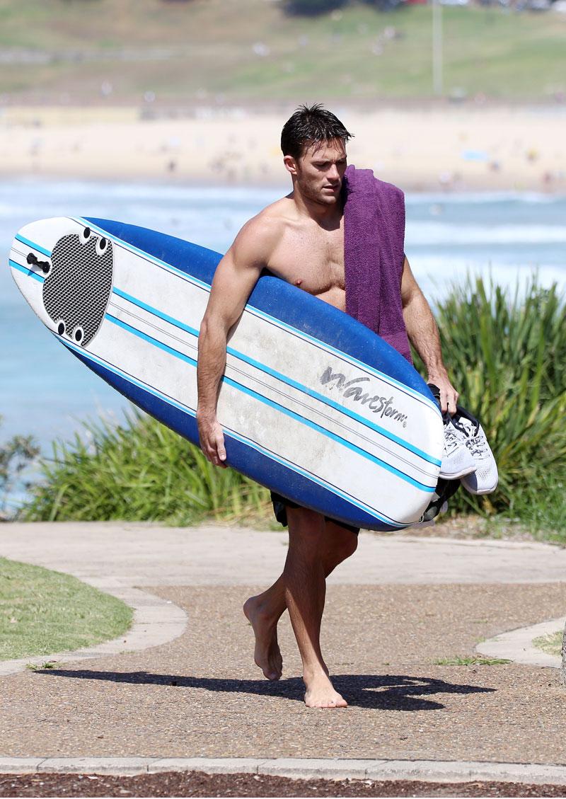 Scott Eastwood Shirtless Surfing Beach Pics