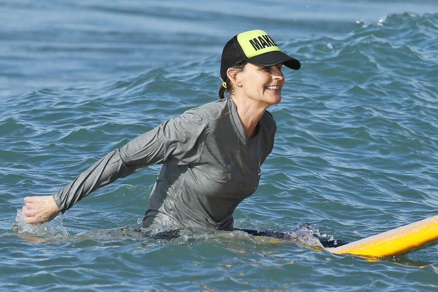 Helen Hunt Shows Off Bikini Body At 54 See Photos