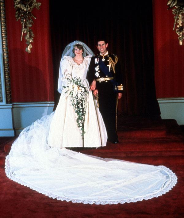 //never before seen photos princess diana wedding prince charles