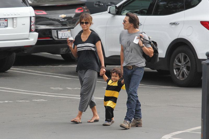 Halle Berry Ex Olivier Martinez With Son Maceo Martinez