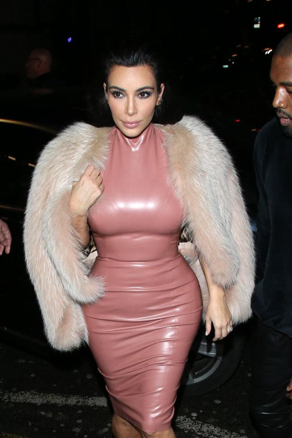 //kim kardashian latex skirt melbourne atsuko kodo australia red carpet paper photos