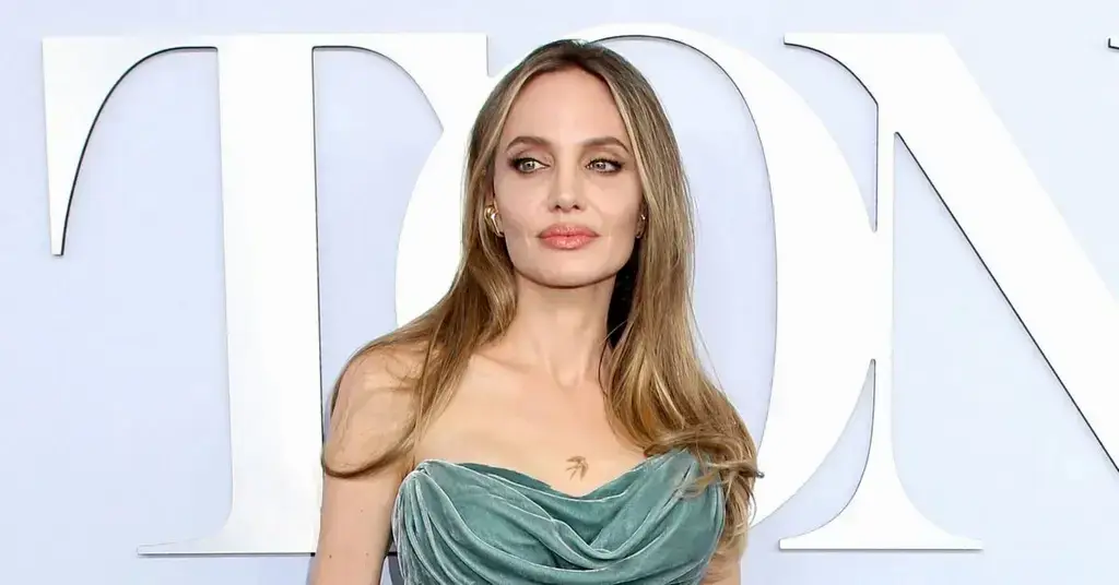 angelina jolie sparks mental health