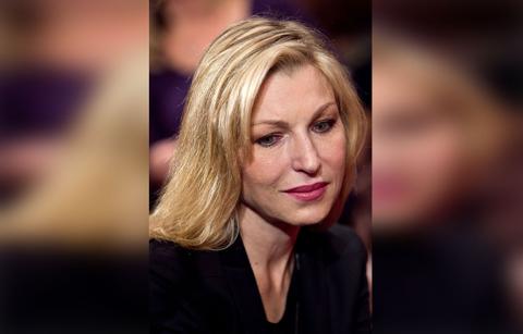 Tatum O'Neal Looking Down With Sad Fave