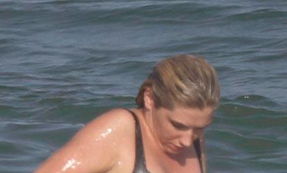 //kesha bikini blooper