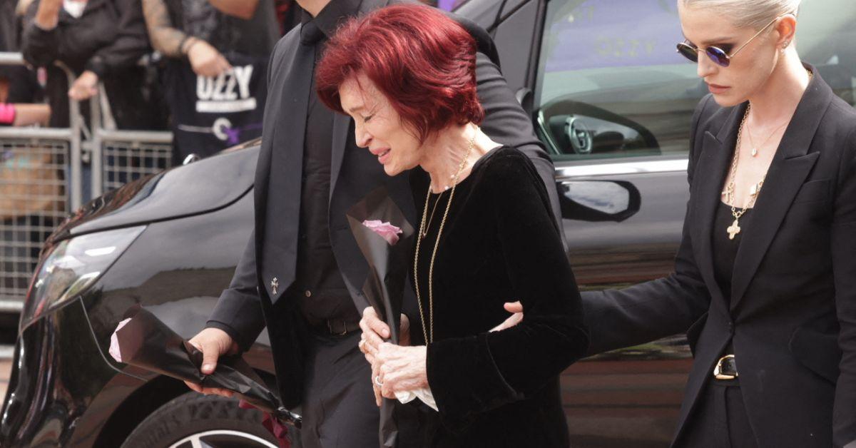 Photo of Sharon and Kelly Osbourne