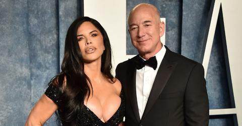 Jeff Bezos and Girlfriend Lauren Sanchez Engaged