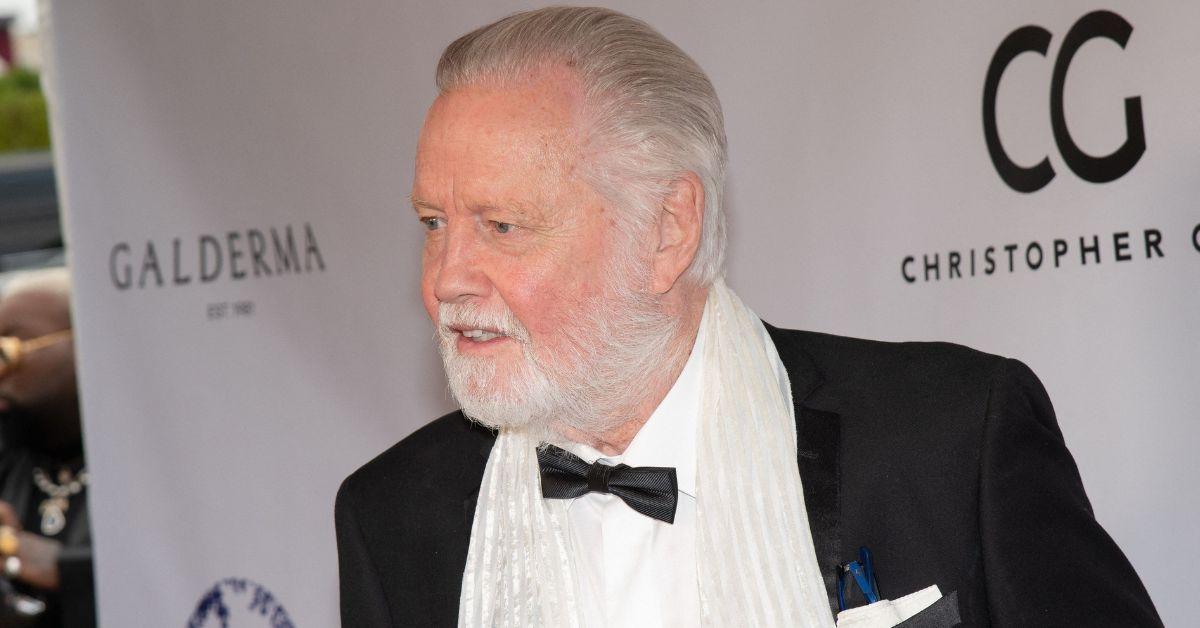 brad pitt using jon voight battle angelina jolie win back kids