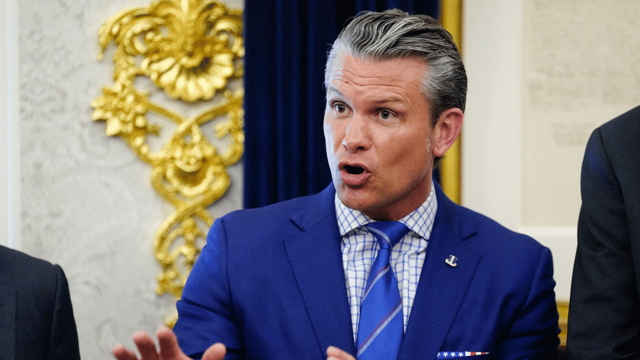 pete hegseth afraid of trump and wont tell prez the truth about iran war over fears of losing his job